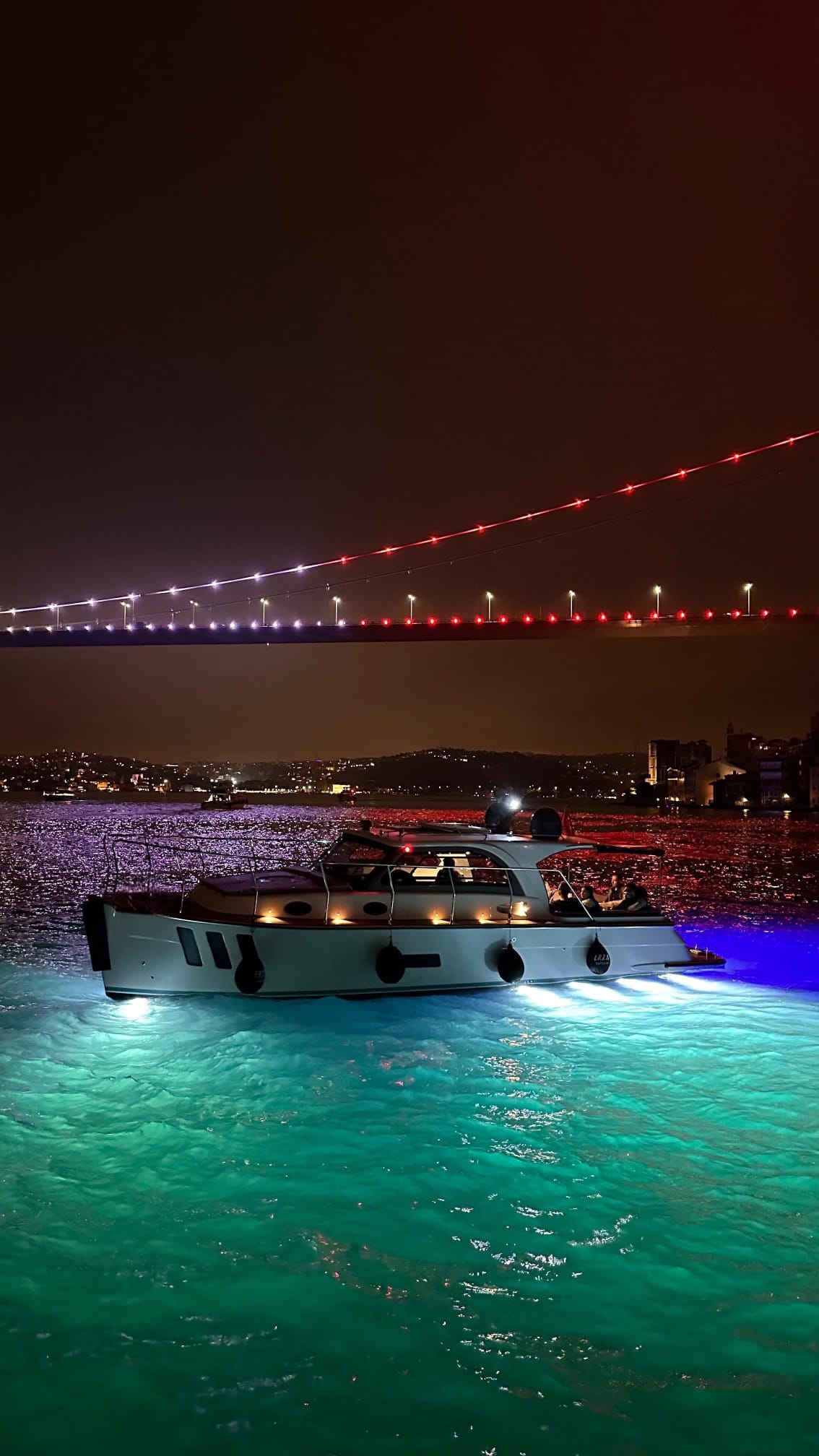 Erza | 10 Kişilik Boğaz ve Yüzme Turu Motoryatı - 3. görsel