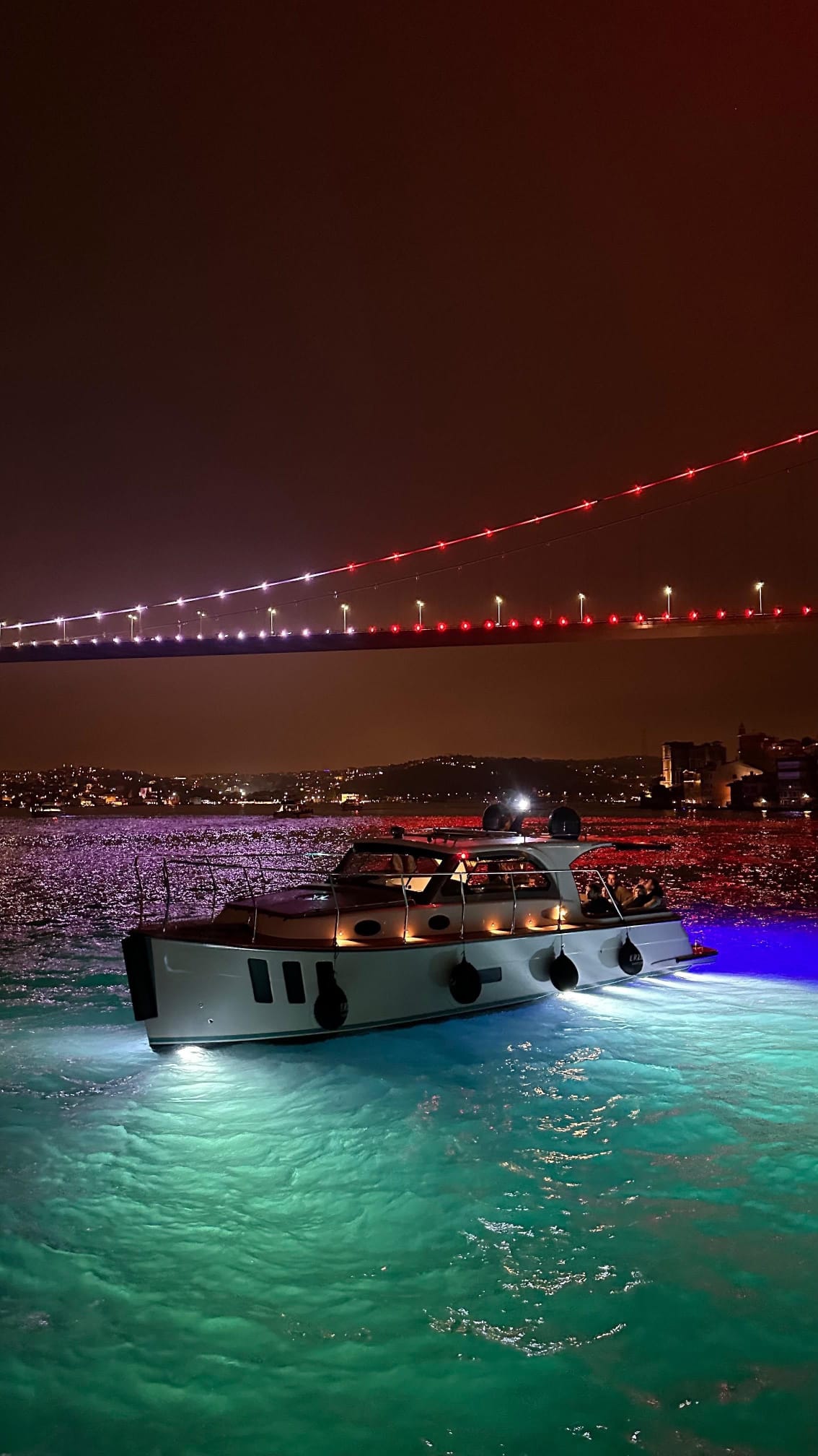 12 Metre Lüks Motoryat ile Unutulmaz Boğaz Deneyimi - 2. görsel